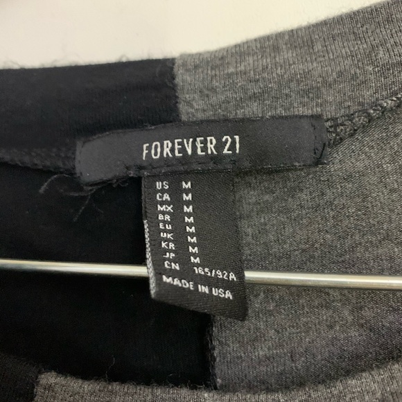 Graphic tee - Picture 2 of 2